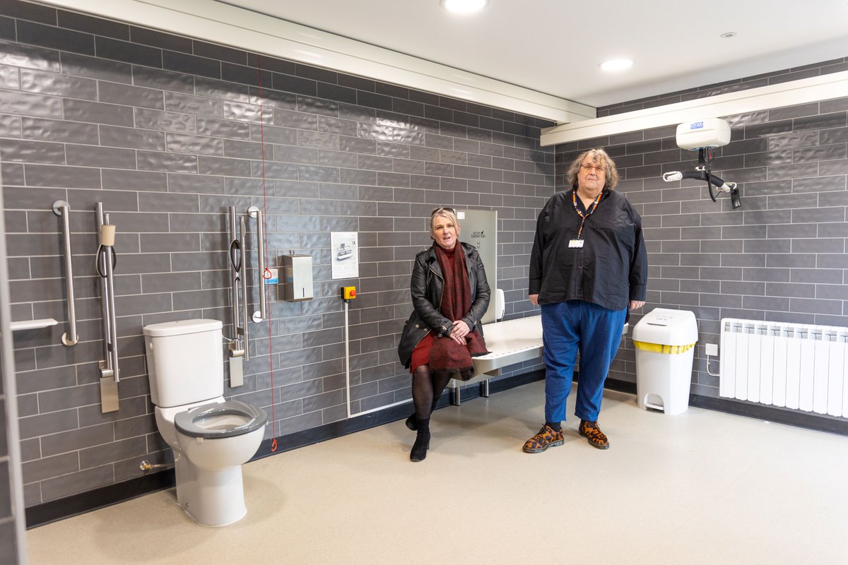 Worcester’s third #ChangingPlaces toilet is now open, in Cornmarket - meaning those with disabilities and their carers have access to all the facilities they need when visiting our beautiful city.  Find out more: worcester.gov.uk/news/new-acces… #accessibility