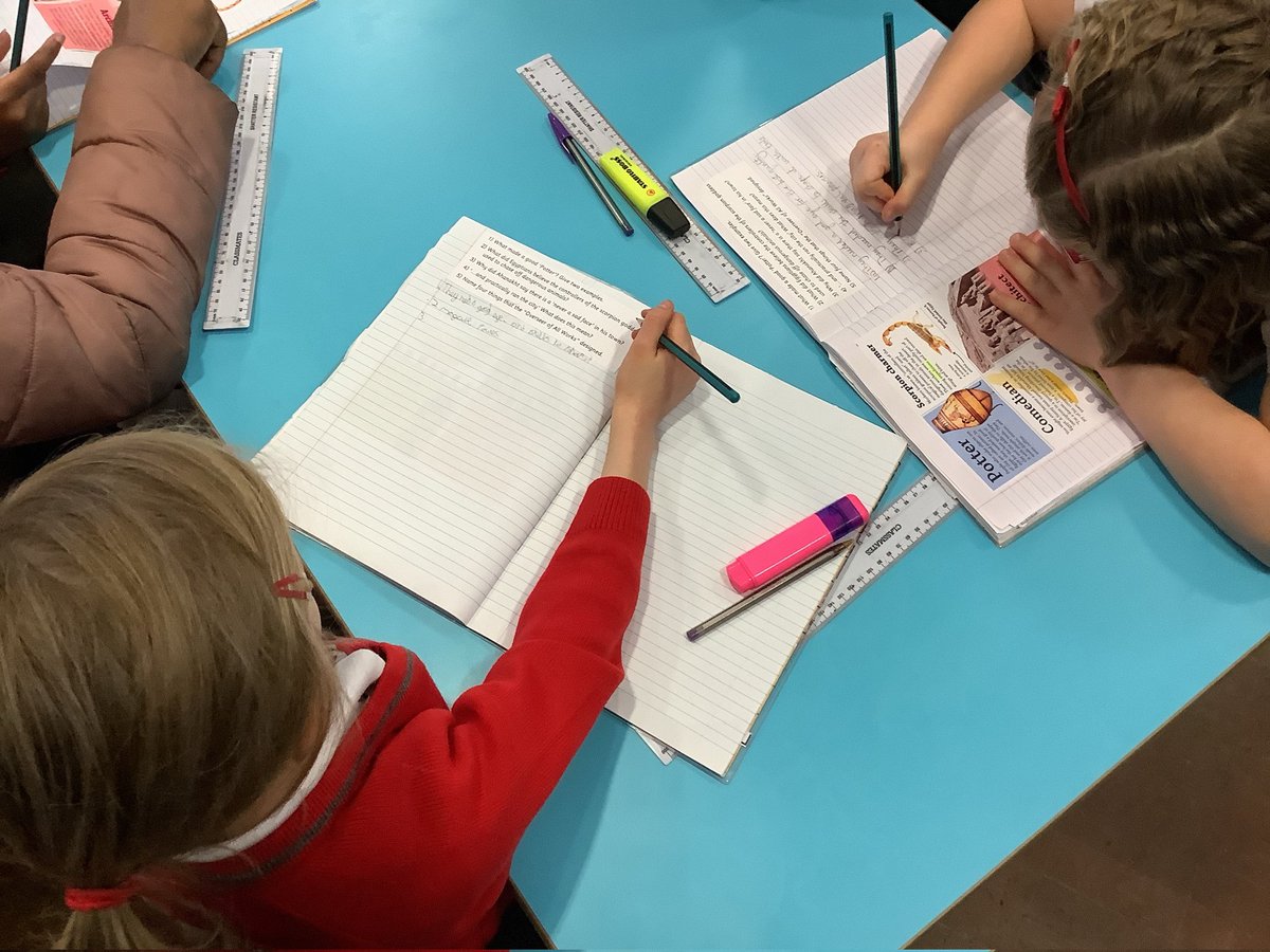 BurhillP's tweet image. Year 3 enjoyed hosting a reading workshop for parents this morning #teachingreading #learningtogether