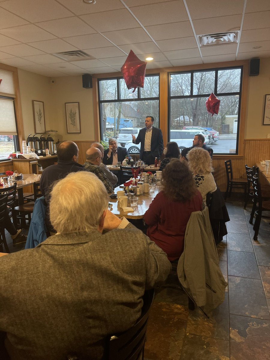 We are kicking off the morning in Westerly with @GOP Co-Chair @DrewMcKissick and @CTGOP Chairman @benproto59.