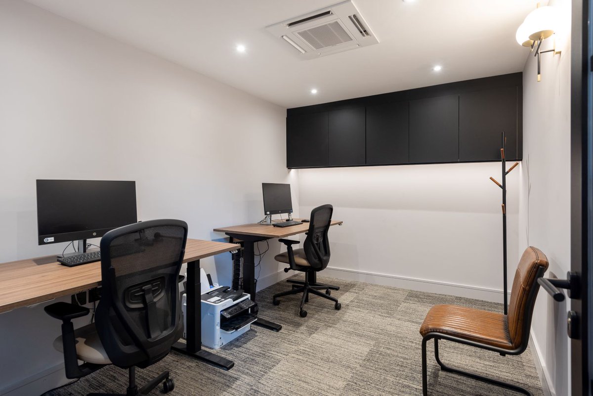 Huntoffice Interiors tweet media