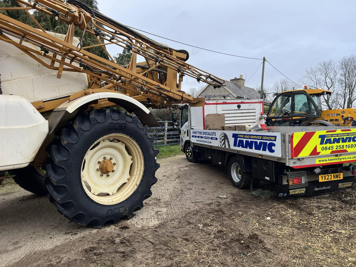 Pair of 460/85R38 BKT tyres fitted near Grantham #tyre #tyres #BKT #Tanvic #tanvictyres #sprayer #crop #crops #field #farm #farmer #farmers #farming #britishfarming #lincolnshirefarming #lincolnshirefarmingmachinery #agri #agriculture #granthambusiness