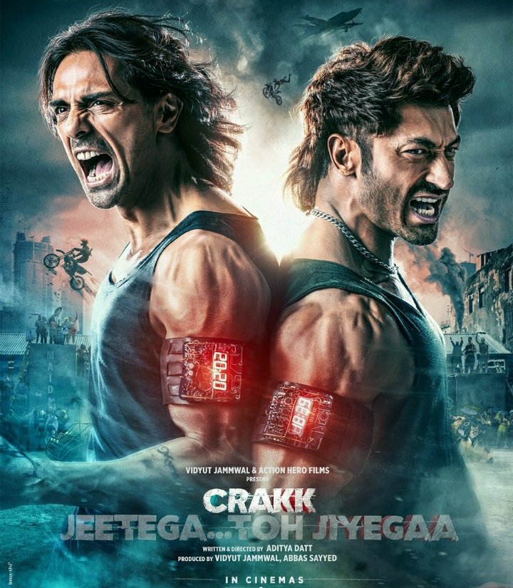 JhumeTahamina's tweet photo. Recently i replied to @VidyutJammwal sir in his tweet,to tell him that his action &amp; words there really reminds me of our champ #SidharthShukla 
Now i got to know the reason of that Siddy vibe.
Vidyut sir's character name in #Crakk movie is "Sidharth"❤️
It's not just a name for us https://t.co/JzZvkfYRMy