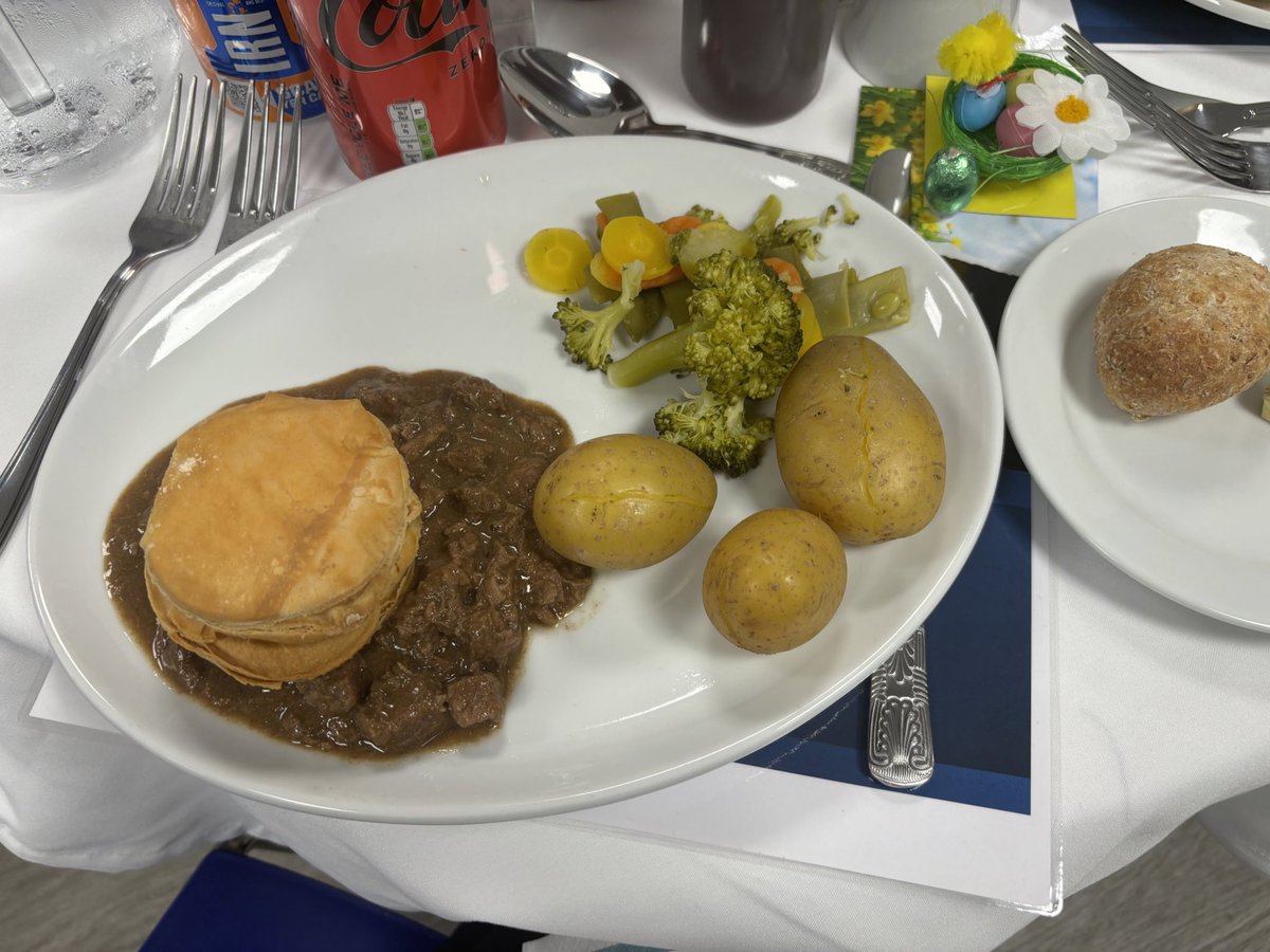 _MissStirling's tweet photo. Thank you to @nlgrantl6 and the Hospitality class for inviting me along to their beautiful spring lunch. Excellent food and service, well done to all young people involved 🙌🏼🥰 https://t.co/EGZdpQKQQg