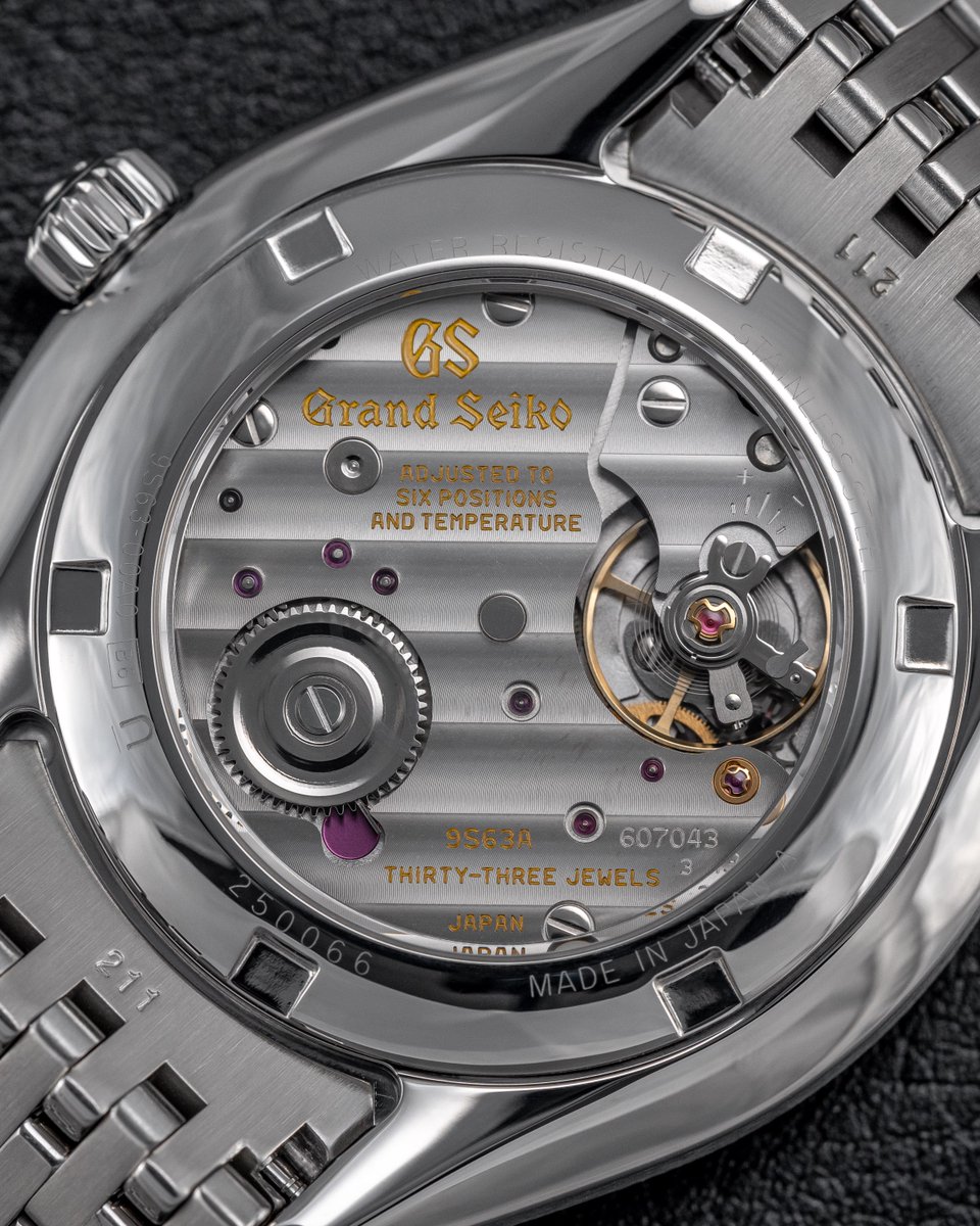 Grand Seiko 南部鉄器岩鋳小物入れ 非売品】Grand Seiko 岩鋳 南部鉄器 文鎮 獅子 - メルカリ