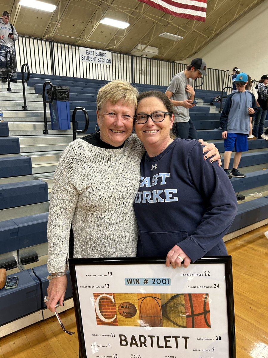 Debbie Jennings tweet media