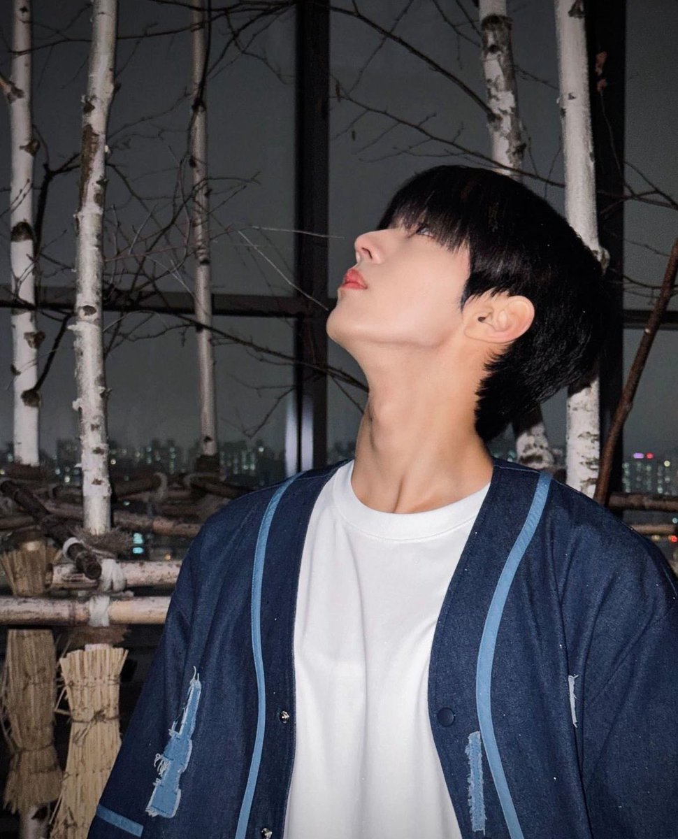 130zip's tweet image. 240228 인스타 업데이트 

🖤🤍

#투어스 #TWS #도훈 #신유