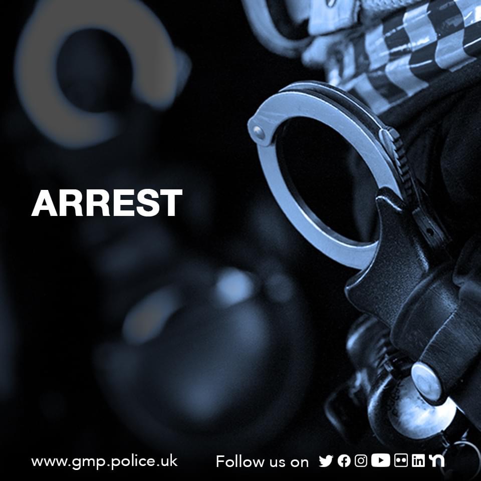 #ARREST | Last night our @GMPSpecials stopped a vehicle in #Wigan. The driver attempted to run and hide but he was soon detained!🏃🏼‍♂️ With no insurance, or even a driving licence, the vehicle was seized under S165 Checks then showed that he was wanted for 3 offences. Arrested!👮🏼‍♂️