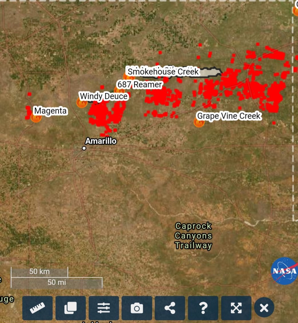 #SmokehouseCreekFire
500,000 acres
0% contained

#WindyDeuceFire
38,000 acres
20% contained

#GrapeVineCreekFire
30,000 acres
60% contained

#687ReamerFire
2,000 acres
10% contained

#MagentaFire
2,000 acres
40% contained

#BettysWayFire [North Platte]
71,022 acres
72% contained