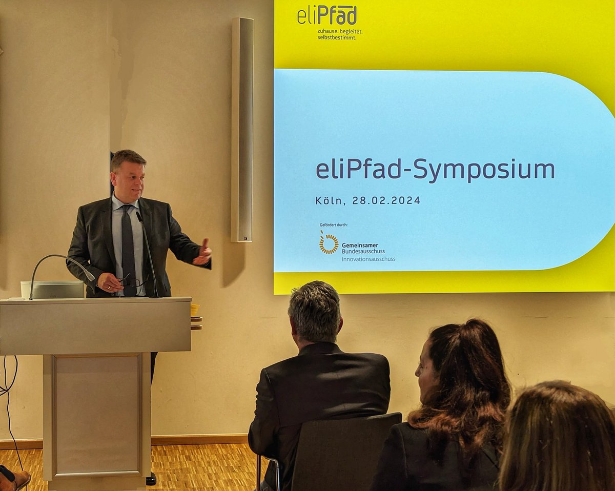Staatssekretär Matthias Heidmeier <a href="/MAGS_NRW/">MAGS NRW</a> forderte beim #eliPfad Symposium eine neue Kooperationskultur im Gesundheitswesen. Die NRW #Klinikreform zeige uns beispielhaft, was auf einmal alles möglich ist.