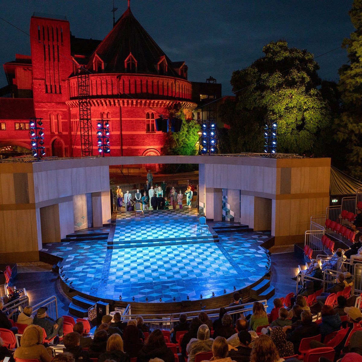 Has your community group got an exciting event, activity or performance you'd like to share with audiences in our Holloway Garden Theatre this summer?

Applications for our Open Stage programme are now open and we'd love to hear from you: rsc.org.uk/open-stage