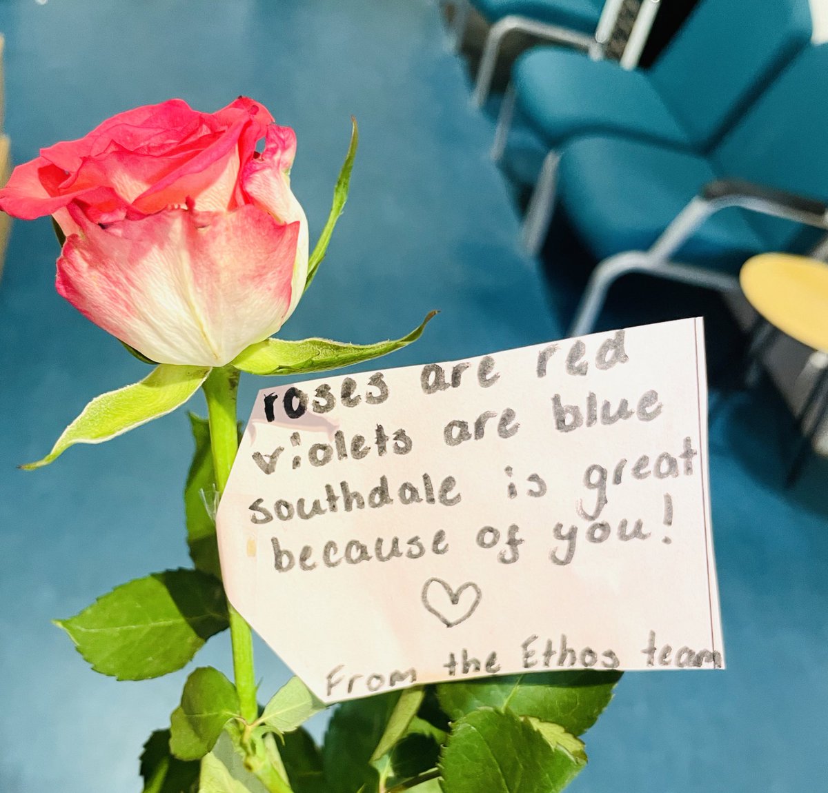 Our Senior #EthosLeaders were delivering a small surprise token of appreciation for teaching staff and pupil support workers this morning 🌹🩷🥰 #TeamSouthdale #PupilLeadership
