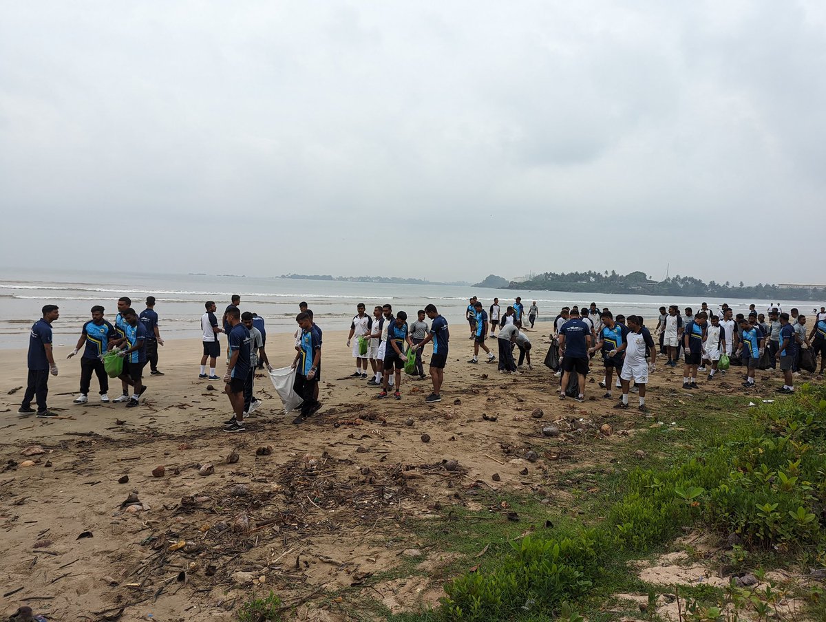 IndiaCoastGuard's tweet photo. Spreading message of #MissionLiFE in terms of adopting healthy lifestyle & #SwachhSagar, #PuneetSagar Abhiyaan, @IndiaCoastGuard Ships Samarth & Abhinav in coordination with Sri Lanka Coast Guard conducted joint beach cleanup & walkathon in Galle on 28 Feb 24.
@giridhararamane https://t.co/dIrpdLH1Kj
