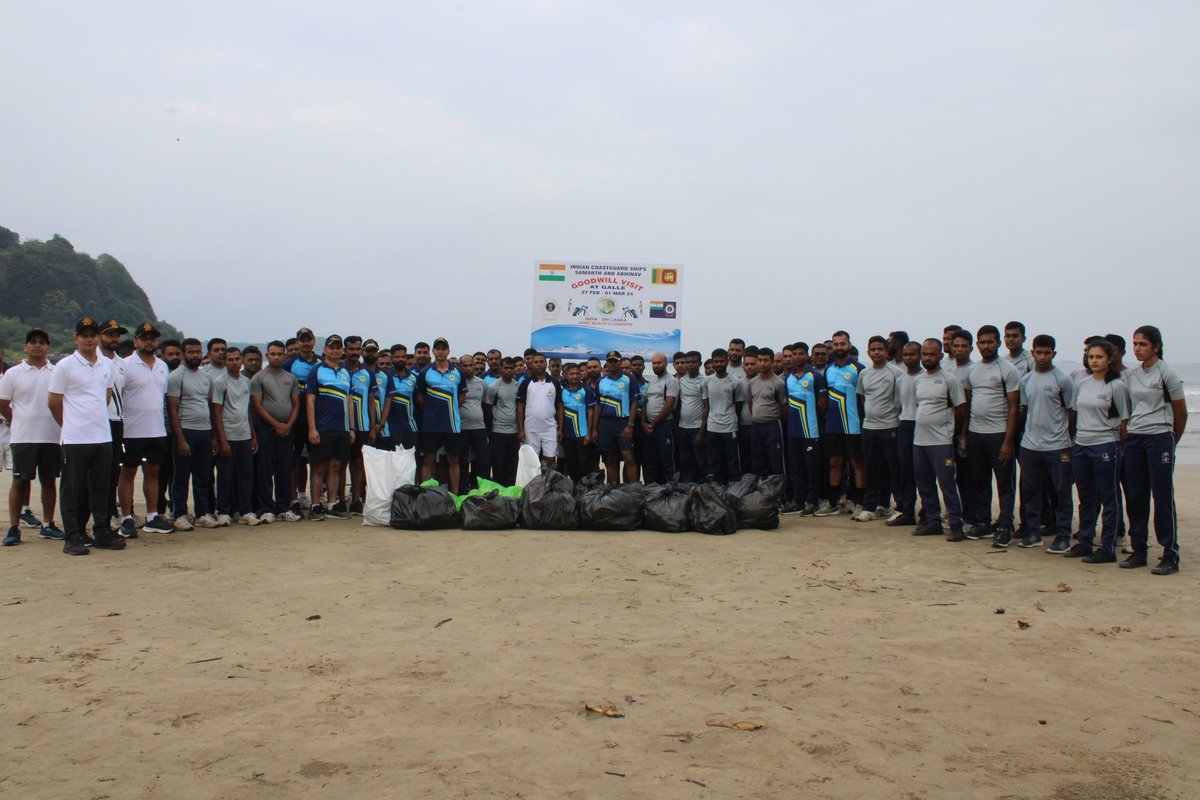 IndiaCoastGuard's tweet photo. Spreading message of #MissionLiFE in terms of adopting healthy lifestyle & #SwachhSagar, #PuneetSagar Abhiyaan, @IndiaCoastGuard Ships Samarth & Abhinav in coordination with Sri Lanka Coast Guard conducted joint beach cleanup & walkathon in Galle on 28 Feb 24.
@giridhararamane https://t.co/dIrpdLH1Kj