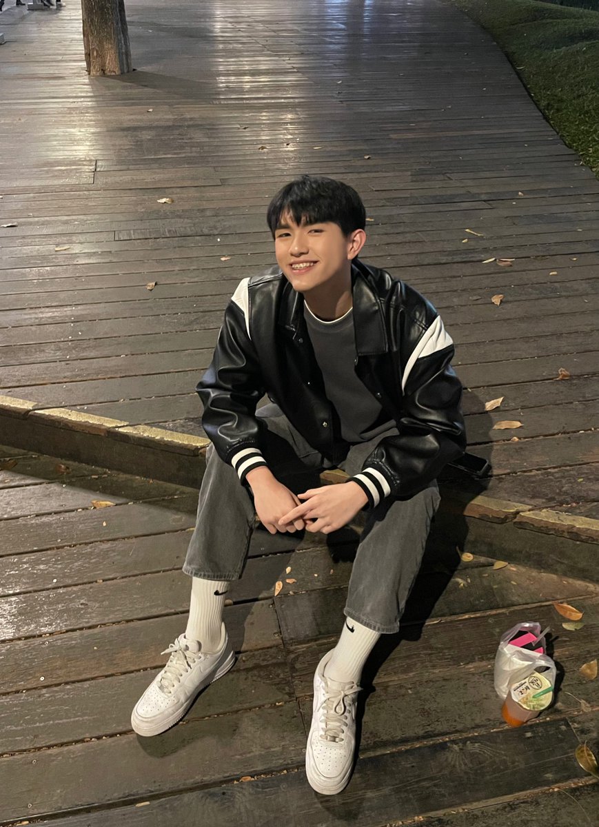 這樣看起來好矮