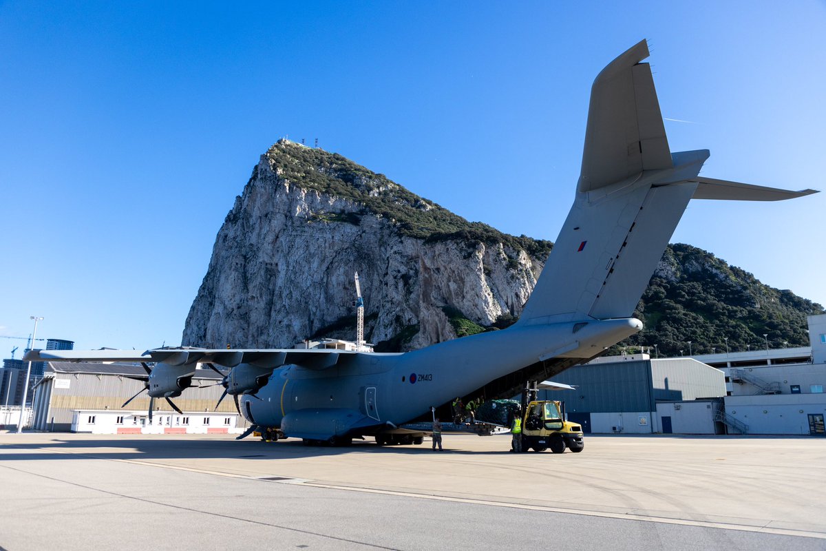 Members of the Royal Gibraltar Regiment’s I Company deployed from Gibraltar last night for their annual firing camp training, Exercise JEBEL TARIK. ✈️ Contact us via the link 🔗 in our bio. #royalgibregt #modgibraltar @RAF_Gib