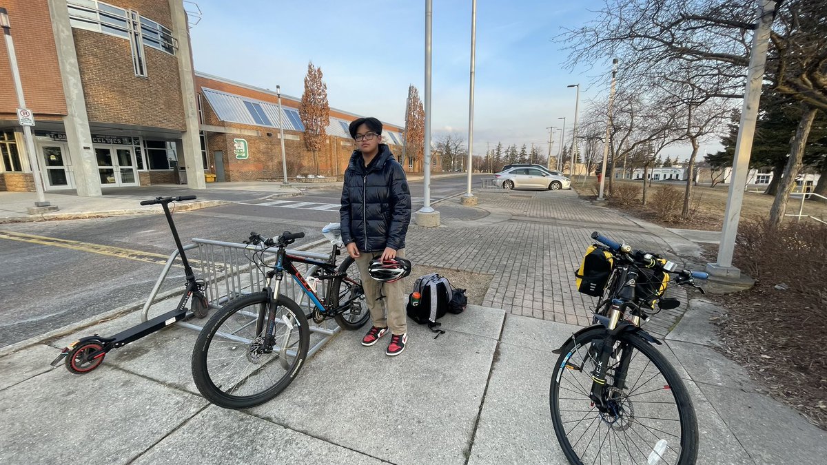 Hey @STSWR @Cycle_WR , a good friend sent this photo of his son bike parking in school. His son plans to regularly bike to school with some of his friends joining the ride. Another #BikeBus forming @citywaterloo 😉 @s_weldon @DorothyMcCabe @BYCS_org