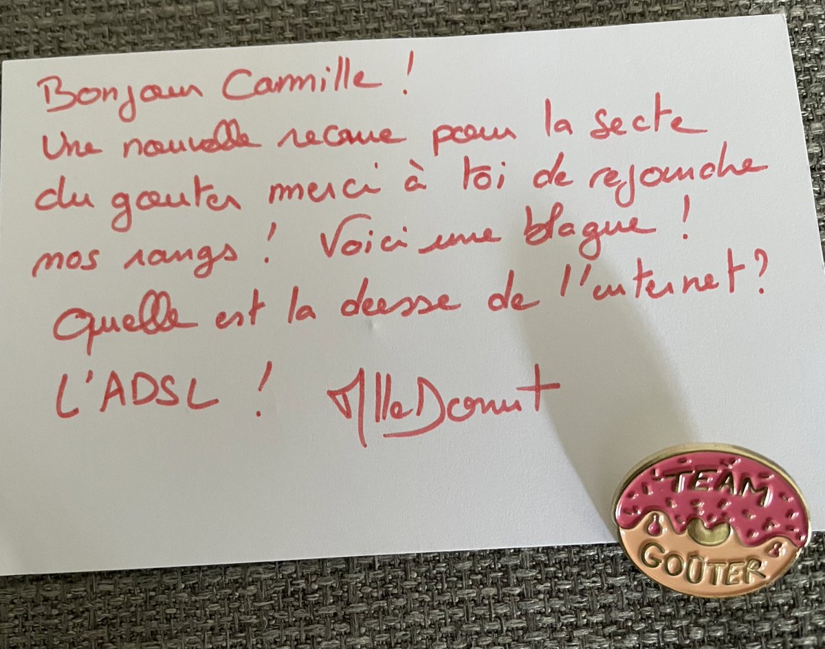 AprilHeymans's tweet photo. Ici on est #teamGouter et vous ? @MlleDonut
(Je ne commente pas la blague) https://t.co/pUq6M8ZFLL