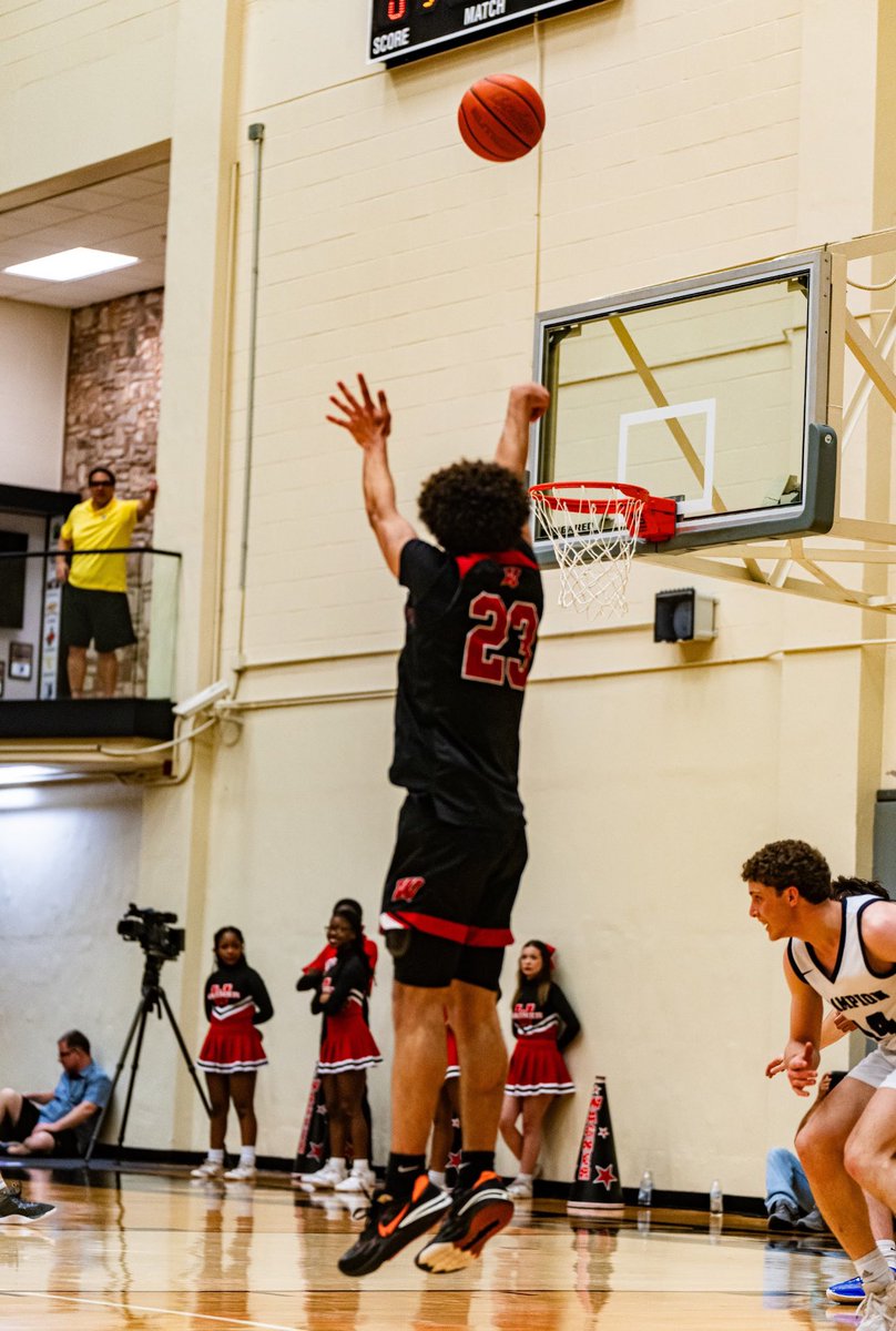 In our other game of the night Wagner HS took on Boerne Champion at the area quarterfinals. This was the third match up for these two teams this season. The first two times Boerne got the win. With every thing on the line the game was tied at the end of the 4th. In OT Wagner was