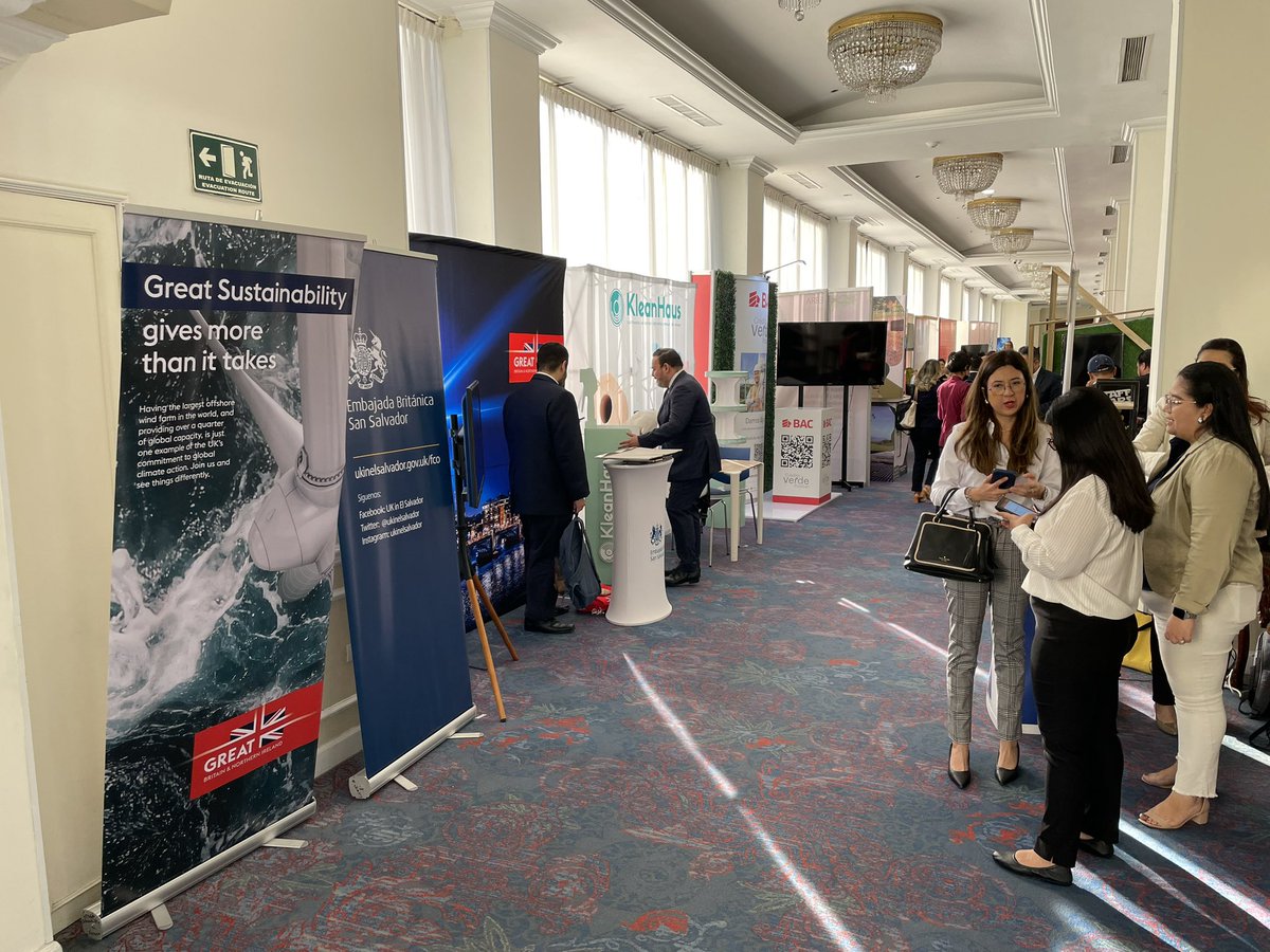 DavidLelliottUK's tweet photo. Fuerte participación en #CRESA de @asielsalvador, incluyendo presencia tanto de @UKinElSalvador como de la Coalición de Mujeres y Cambio Climático (🇺🇳🇨🇷🇨🇦🇬🇧). https://t.co/T22ERmVY9M