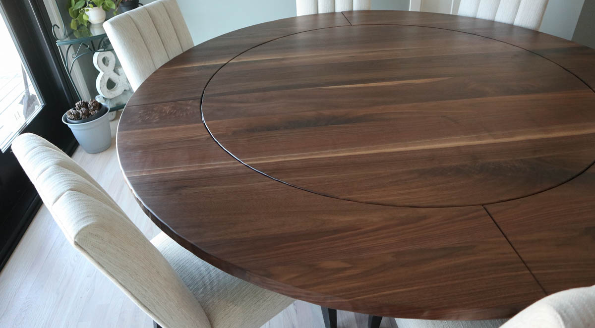 HandmadeTables's tweet image. Want your round table to extend while keeping that round shape? Consider perimeter leaves!

#perimeterleaves #tableextensions #leaves #extraseating