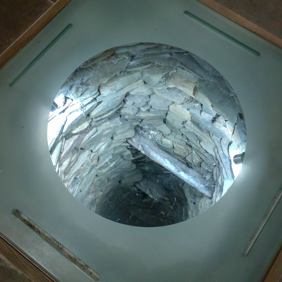 The basement passage of the Hope-Scott Wing features a section of glass floor where you can look down into the original well of Abbotsford. Water was pumped from here up into the water tower (now the lift shaft). 💧🕳️
Book your stay at Abbotsford: stay.scottsabbotsford.com/booking-availa…