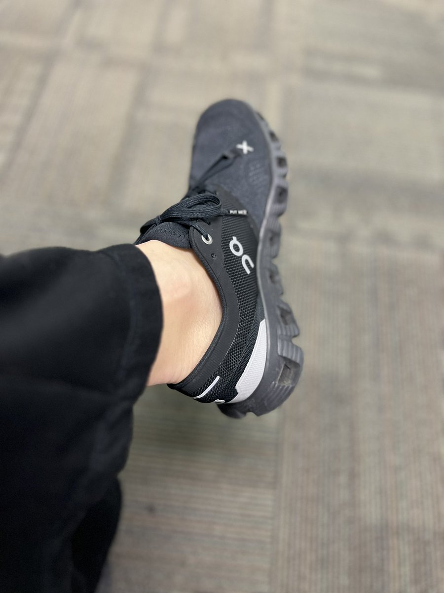 rew_erin's tweet photo. My youngest has a habit of forgetting things in the morning. It used to be shoes. Lately, it has been socks. So, guess who isn't wearing socks now? 

#amotherslove #sacrifice #ineedsocks https://t.co/8g6cf99DnQ