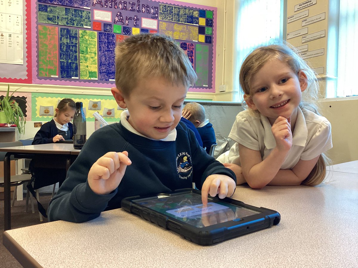 Rowan Class are having a great time experimenting with programming using the BeeBot App! #PrimaryComputing