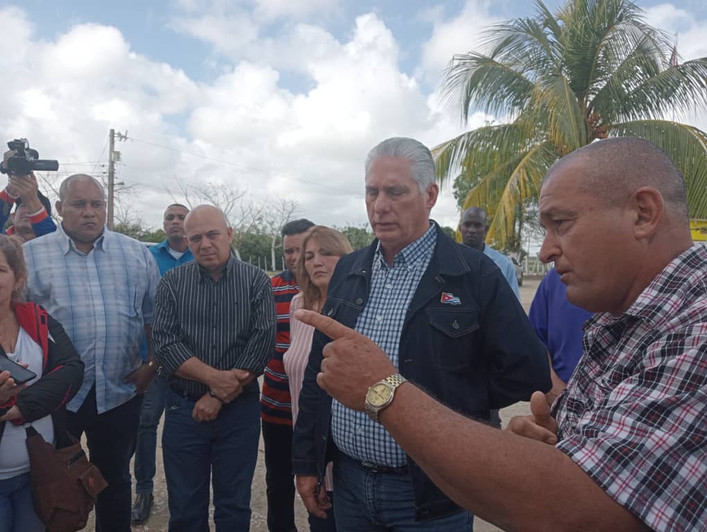 DrRobertoMOjeda's tweet photo. En la UBPC "El Meso" del municipio #Jatibonico alentamos a sus trabajadores a seguir estrategias de desarrollo sostenible en sus producciones, diversificar productos y encontrar encadenamientos productivos.
Las pérdidas afectan el plan de ingresos y el salario de sus trabajadores https://t.co/HJ6IIGSnEi
