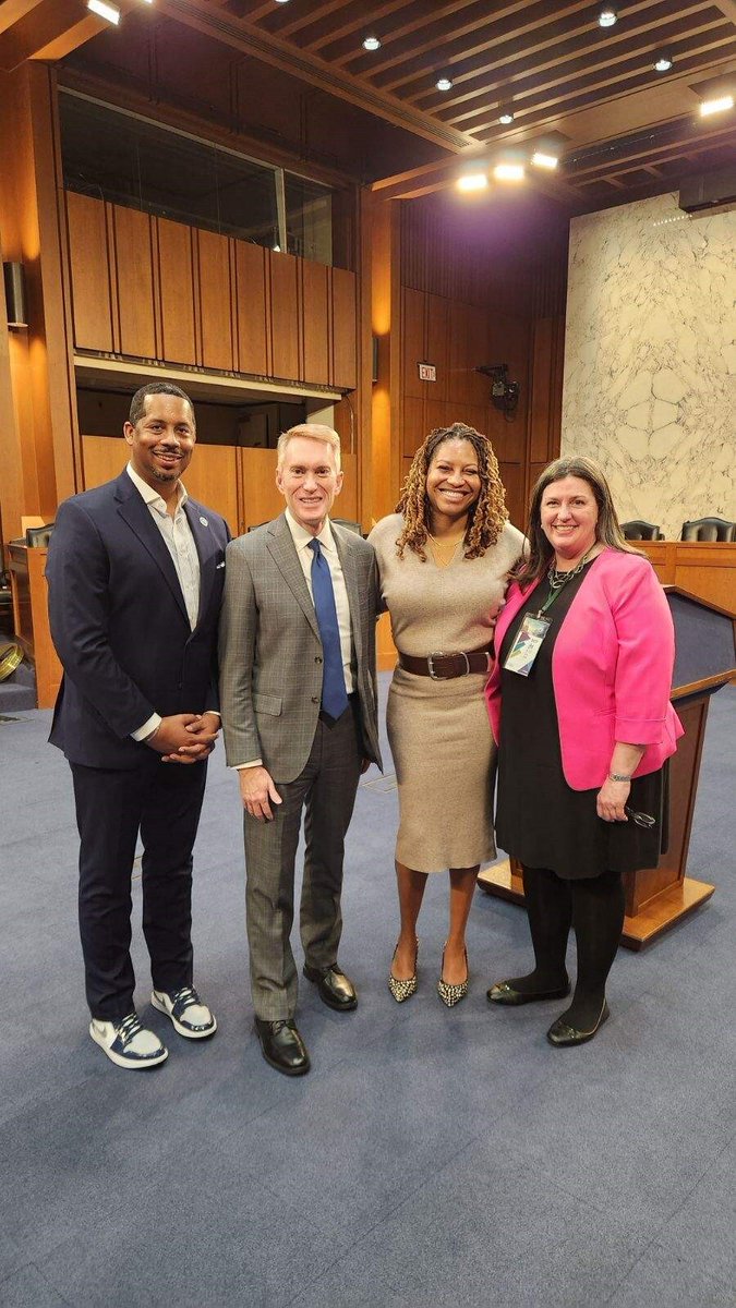 Good luck to advocates on the final day of #FOTH2024! Last night, @DrAkilahWB, @Enright4good, @_MLEvans, joined @SenatorLankford in supporting the Charitable Act and the work of philanthropy.