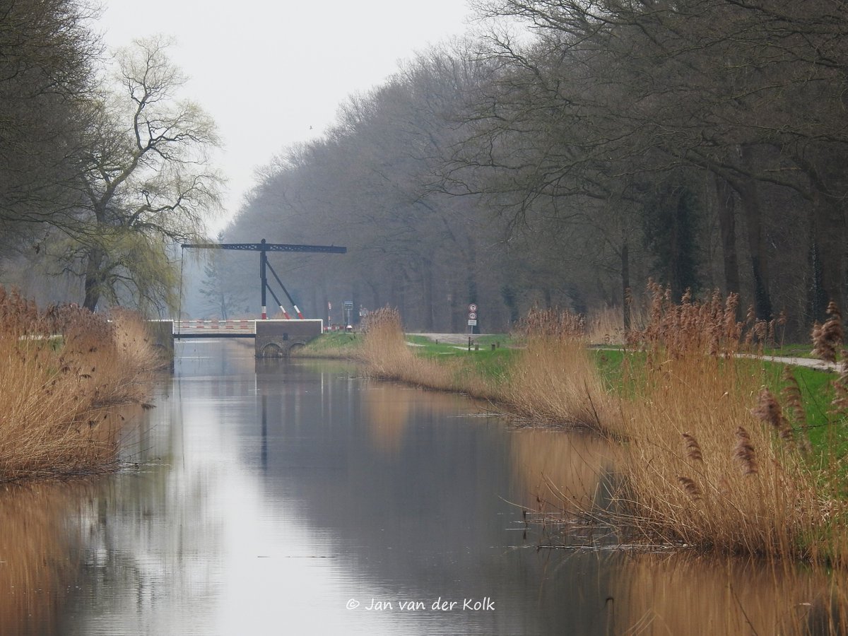 Kanaal Almelo - Nordhorn met de Weemselerbrug in #Albergen #Albeargn
#Tubbergen #Twente #BekiekTwente