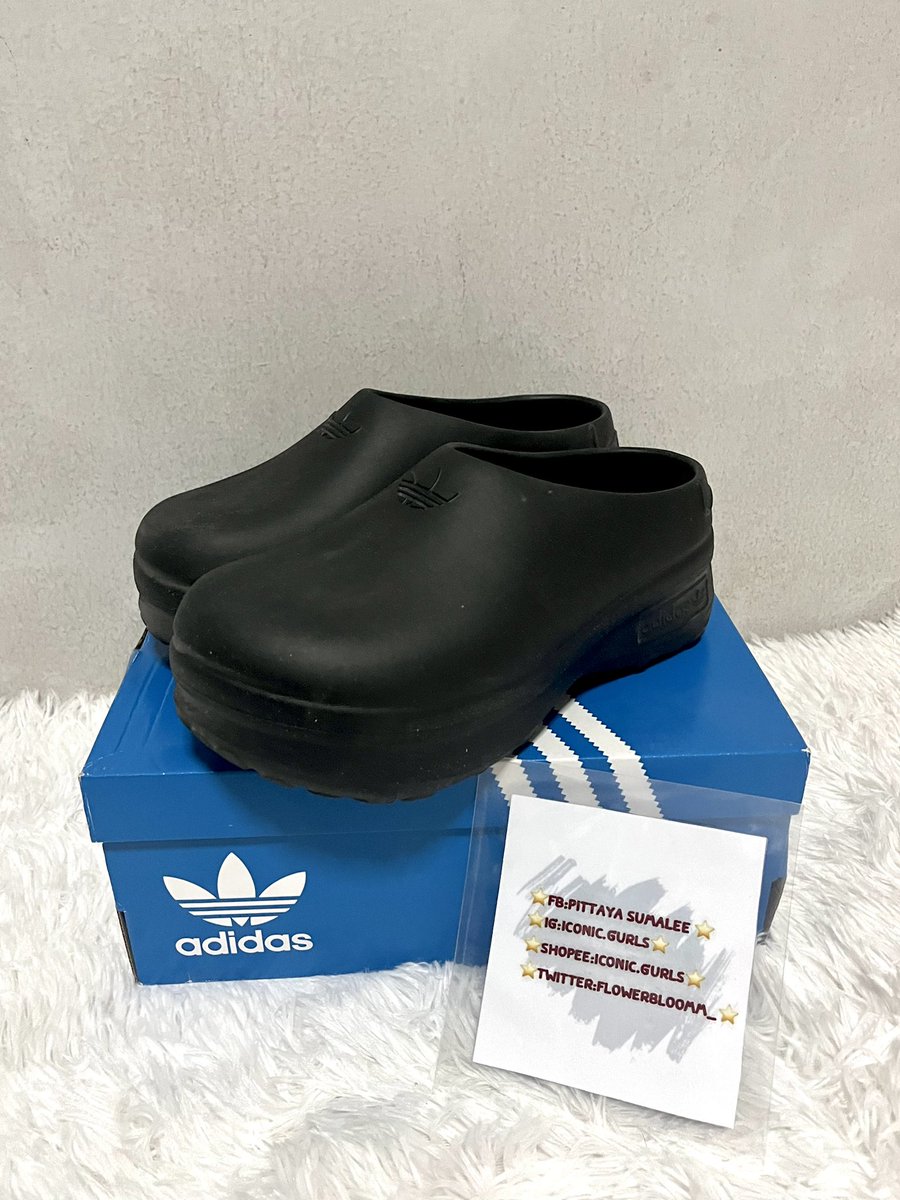 Musuzaka_'s tweet photo. 🔥ส่งต่อAdidas Stand Mule🔥
📌Size 8uk 26cm **เหมาะกับเท้า40.5**
📌ใส่ไป2ครั้ง สภาพ95% อปก กล่อง+ป้าย+ถุง
📌ส่งต่อ2,000฿รวมส่ง 
📍นัดรับเซนทรัลเวสเกตได้
#adidasoriginals #adidasthailand #adiletteclogs #sambaogthailand #ส่งต่อadidas #รับหิ้วadidas #adidasพร้อมส่ง #พรีออเดอร์เกาหลี https://t.co/rpTZxhlAUY