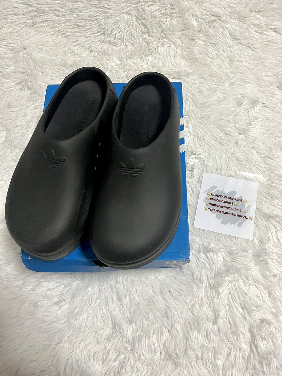 Musuzaka_'s tweet photo. 🔥ส่งต่อAdidas Stand Mule🔥
📌Size 8uk 26cm **เหมาะกับเท้า40.5**
📌ใส่ไป2ครั้ง สภาพ95% อปก กล่อง+ป้าย+ถุง
📌ส่งต่อ2,000฿รวมส่ง 
📍นัดรับเซนทรัลเวสเกตได้
#adidasoriginals #adidasthailand #adiletteclogs #sambaogthailand #ส่งต่อadidas #รับหิ้วadidas #adidasพร้อมส่ง #พรีออเดอร์เกาหลี https://t.co/rpTZxhlAUY