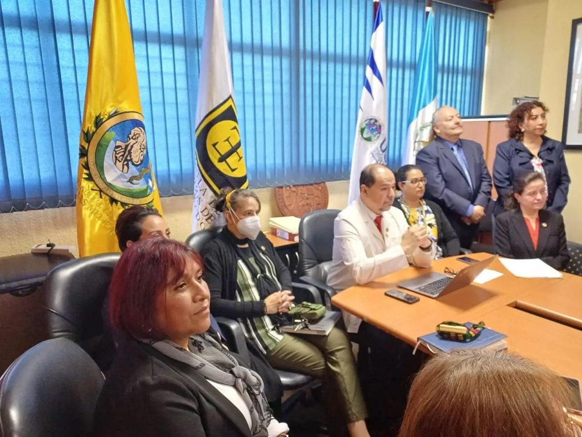 #Acreditación #MedicinaUSAC Iniciamos la evaluación por parte de la acreditadora internacional COMAEM.
Empezaron las entrevistas a las autoridades, estudiantes y docentes.
Seguirá el proceso hasta la semana entrante.
Vamos hacia adelante!