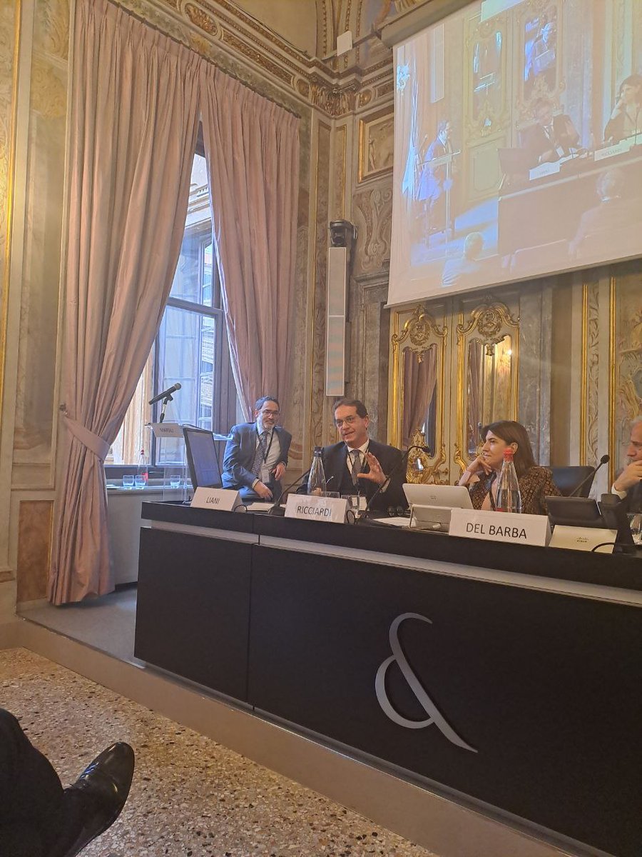 "È il momento ideale per definire delle regole, come ad esempio ciò che dobbiamo fare con l'#IntelligenzaArtificiale utilissima anche nella #sostenibilità" - Augusto Liani, Referente No Profit ed Enti Ecclesiastici, UniCredit  #ProBonoItalia49RT <a href="/UniCredit_IT/">UniCredit Italia</a>