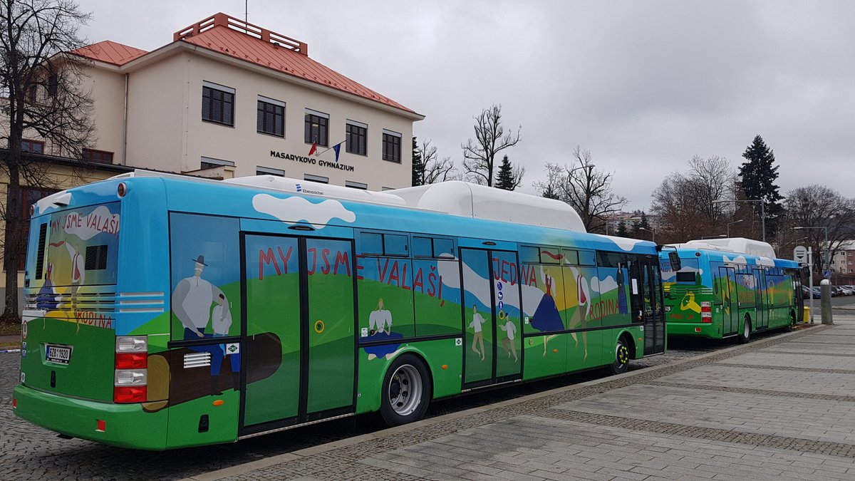 mestovsetin's tweet photo. ❗ Ani po začlenění vsetínské MHD 🚌 do systému Integrované dopravy Zlínského kraje, k němuž dojde 1. dubna, cestující o své zavedené výhody nepřijdou.

Více 👉 https://t.co/oHtkELvxMa https://t.co/U7Bet4XLec