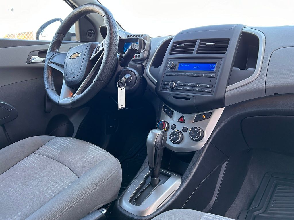 PauletteAuto's tweet image. If you're looking for a small, inexpensive car, this may be the one for you! Only 117,981kms!

More information and photos:
buff.ly/4bXwK6n