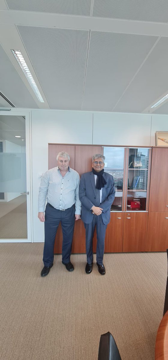 Amb @AmbSaurabhKumar met Director General Freddy Roosemont of the Immigration office. Had a good discussion including on cooperation with respect to issues related to Indian community in Belgium. Wished him a successful visit to India.