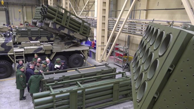 Russian MRLS: Grad, Uragan, Smerch, Tornado-G/S - Page 24 GHbt4UOWwAEcEdc?format=jpg&name=small