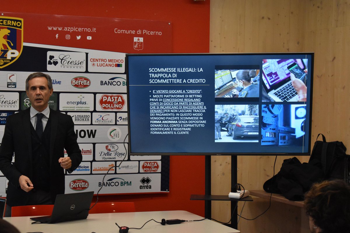 seriecofficial's tweet image. 📍 6^ tappa #IntegrityTour 
Nuovo appuntamento per il progetto a firma Lega Pro e @Sportradar in collaborazione con l'@assocalciatori 

➡️ l'incontro si è svolto al "Donato Curcio", casa dell'@azpicerno1 che ha partecipato con 1^ Squadra e formazione di Primavera 4 

#SerieCNOW