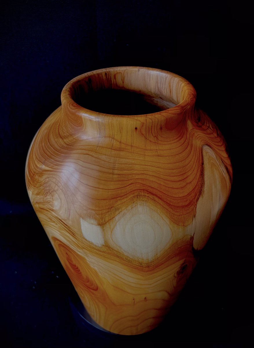 Today’s hollow form, this one in Yew and measuring 20*14cm, finished in the usual way.