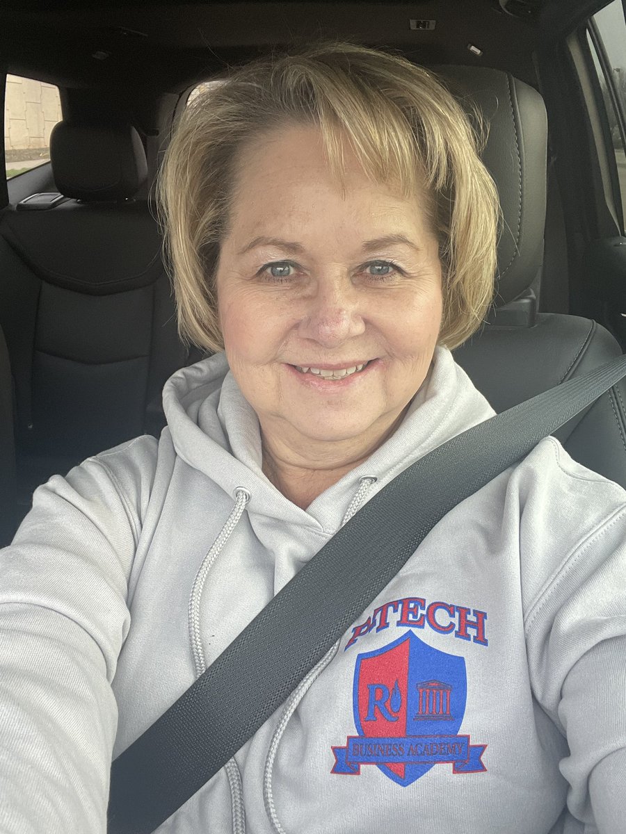 S/O to JJP Business Academy for the sweet hoodie. #backtosweatshirtweather🥵➡️🥶 <a href="/RISD_CTE/">RISD CTE</a> #PTECH