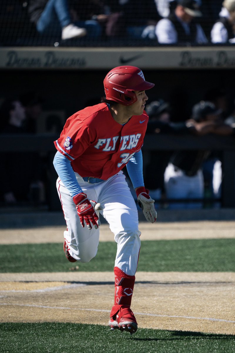 Mendez Means Business.

Homer in his second collegiate at-bat ✅

#FlyBoys // #GoFlyers