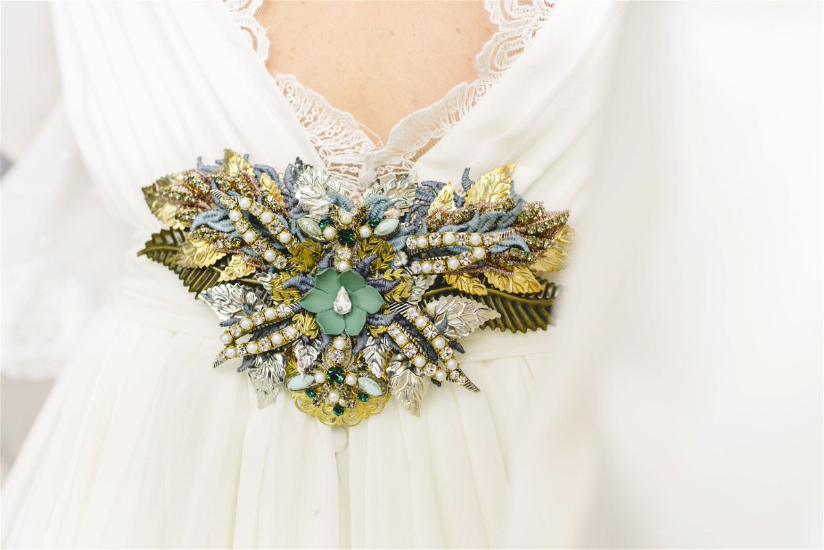 Wear Your Story: Expressing Individuality through Brooch Elegance 
#BroochExpression #IndividualityInStyle #WearYourStory #FashionNarrative #brooches #brooch #jewelry #jewerlyusa #jewellery #jewelrydesigner #jewels #jewelers #jewelrydesign #BroochElegance #PinPerfection