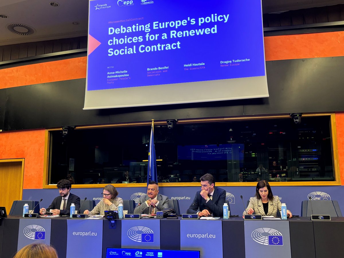 debatingeurope's tweet photo. Joining us today for the launch of our newest publication 📘 ‘2024 Voices – Citizens Speak Up!’we are delighted to welcome 
@AnnaAsimakopoul
@brandobenifei
@HeidiHautala
@IoanDragosT
Watch live:  https://t.co/c4IieNDV1Z ➡️
#RenewedSocialContract #DebatingEurope #CitizensVoices #FutureOfEurope