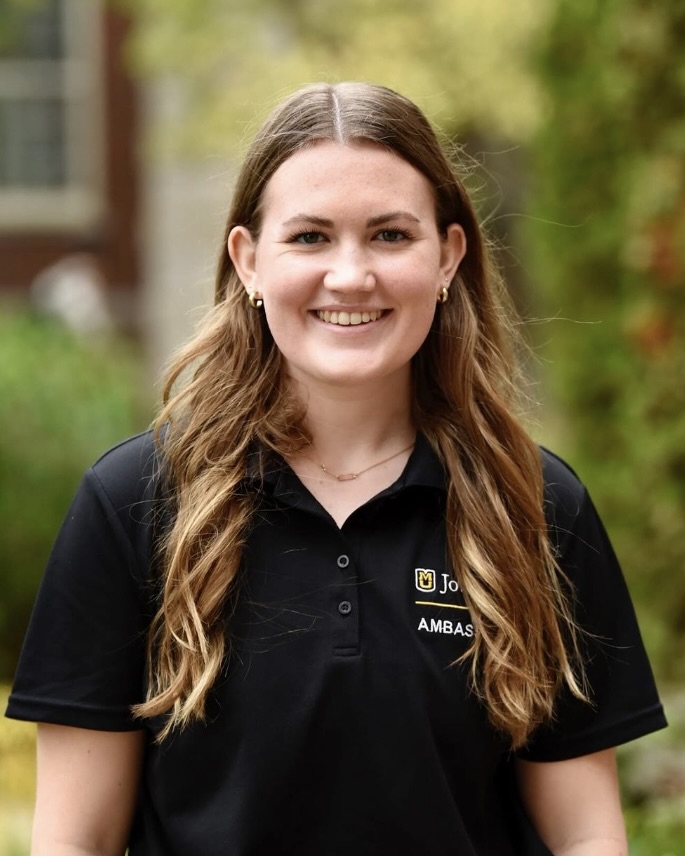 .@BreChamley, a junior studying @MUStratComm, is taking over IG today. She's a member of the Journalism Ambassador team and will take you through a day in the life of an ambassador. Follow along in Stories to see her day: instagram.com/mujschool. #MissouriMethod #MizzouMade