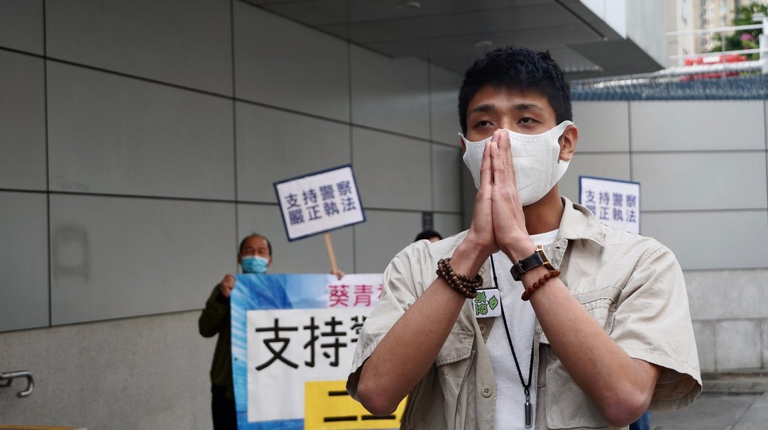 hkdc_us's tweet photo. More photos from Feb 28, 2021, the infamous day three years ago when the #HK47 were taken into custody, 32 of them not to emerge again. We remember them all &amp; will always stand with them. Here, Roy Tam, Kwok Ka-ki, Claudia Mo &amp; Owen Chow. https://t.co/kaE6vsRGFV