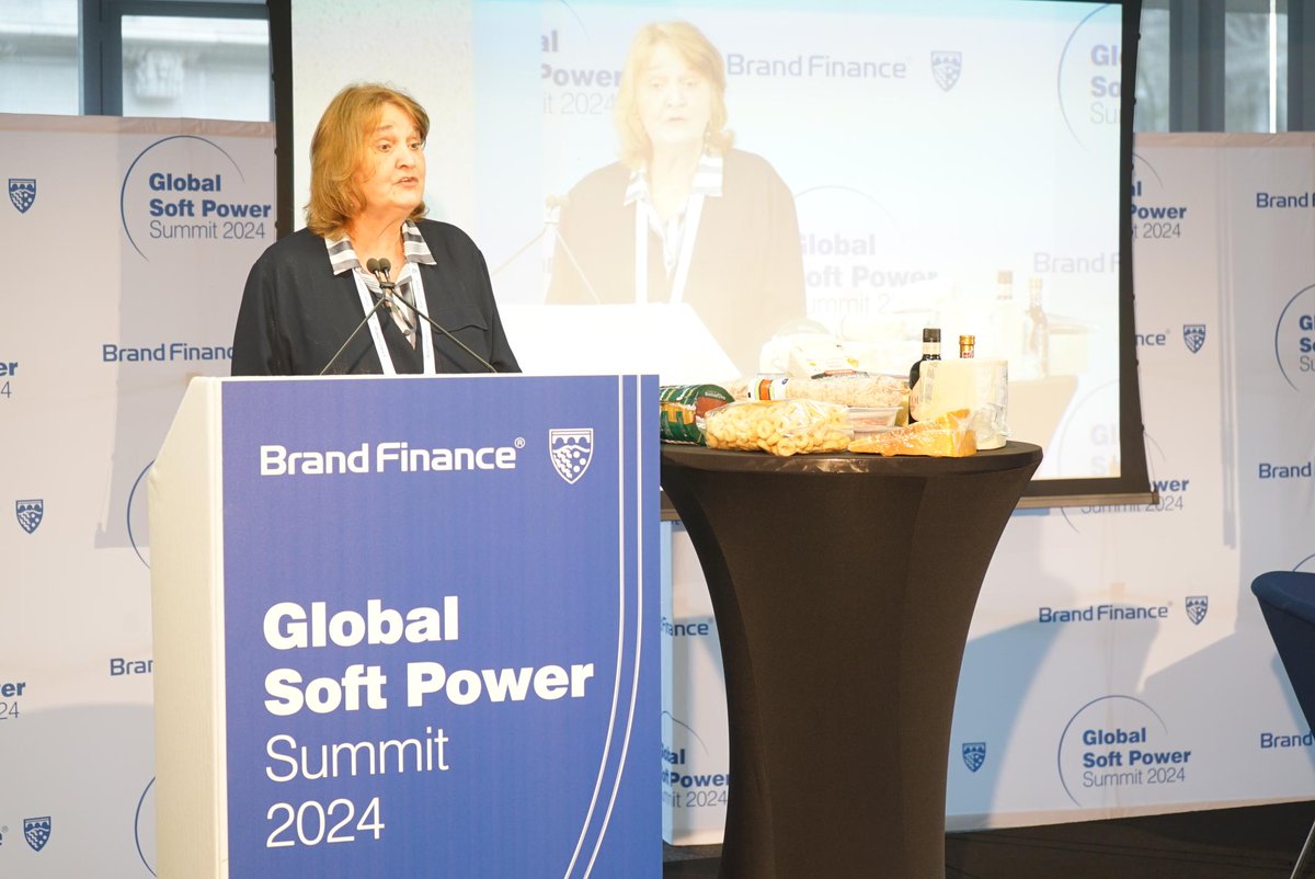 BrandFinance's tweet image. #Italy - A culinary superpower

- Esteemed food writer and celebrity chef Valentina Harris joins the Global Soft Power Summit to discuss what makes #Italian food, like delicious #ParmaHam and #ParmigianoReggiano, so commercially successful and adored on a global stage.

- From