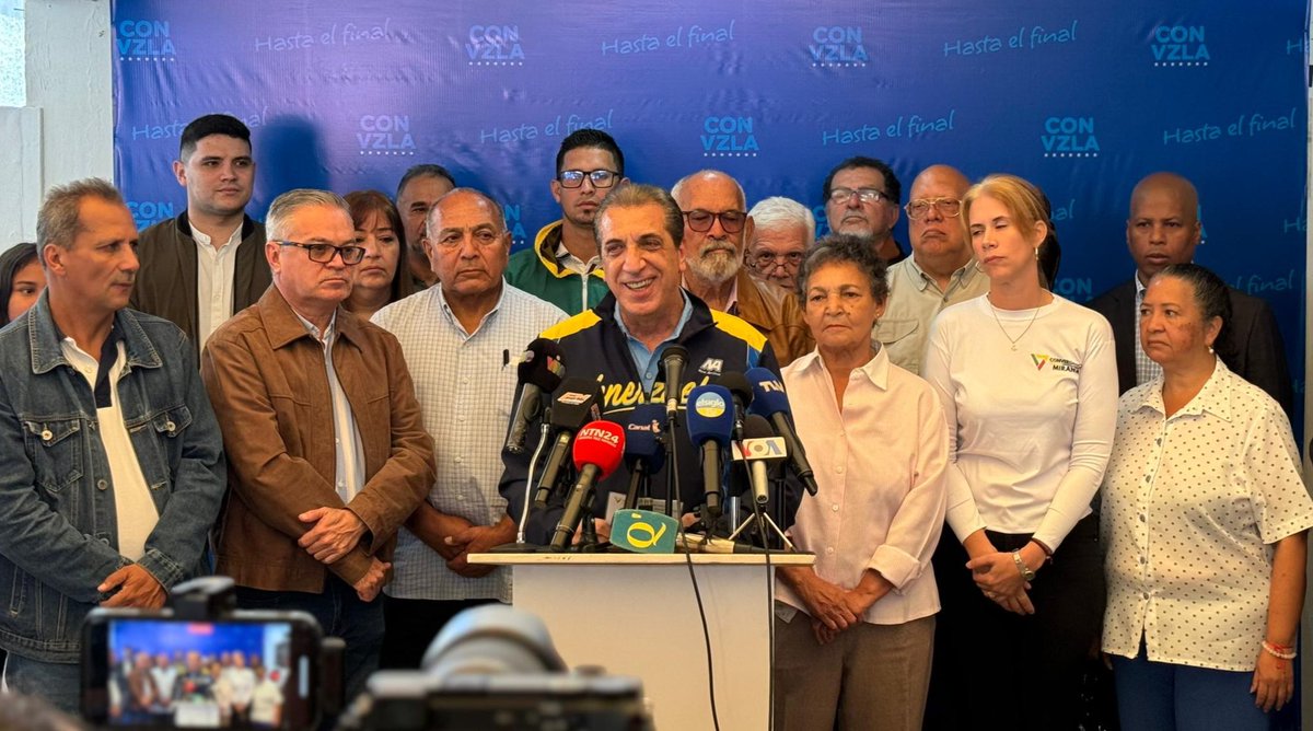 MVelazcoM's tweet photo. El Comando de Campaña #ConVzla da balance al país de la exitosa gira de María Corina Machado en el oriente d el país, la conformación masiva de los @comanditosvzla y de nuestra posición dentro de la ruta electoral y el cumplimiento de los acuerdos de Barbados.

¡Hasta el final! https://t.co/ZKCL3KjJ0Q