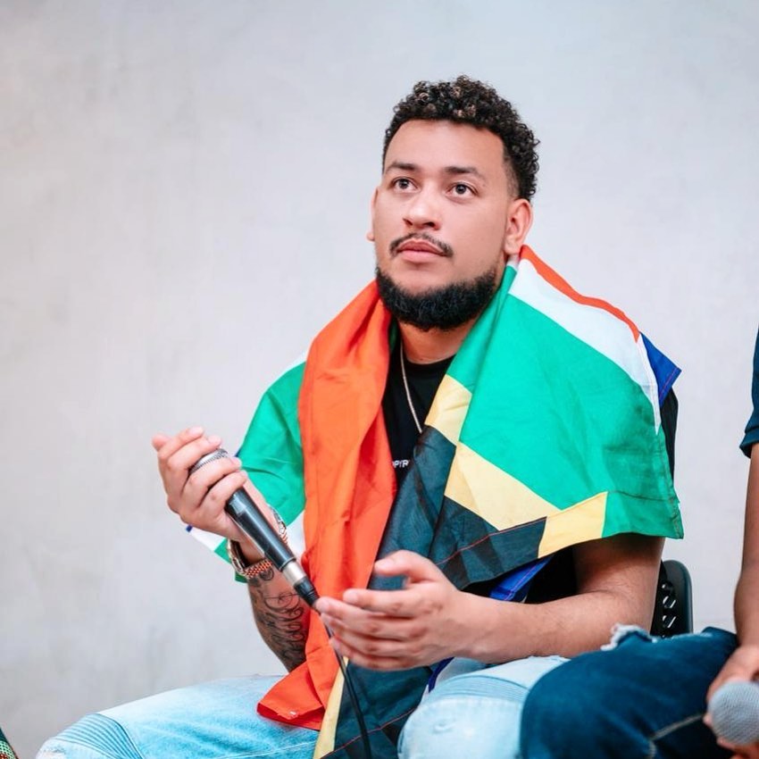 MororoKatlego's tweet photo. 🇿🇦 South Africa misses you, the world 🌍 still mourns your death.. Even though those who took your life have been arrested, Those who loved you are still in pain 😭😭😭  #JusticeForAKA #AKA #Eswatini #SAPS #KZN #Kiernan https://t.co/SXM0exajit