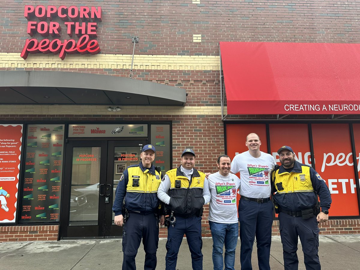 PPDSouthStreet's tweet photo. Happy to welcome “Popcorn For the People”  to the neighborhood! 

Popcorn for the People is a nonprofit established to create meaningful employment opportunities for autistic adults and the disabled community. 

#PopcornForThePeople #PhillyPD #EaglesAutismFoundation https://t.co/MObGEFQmQo